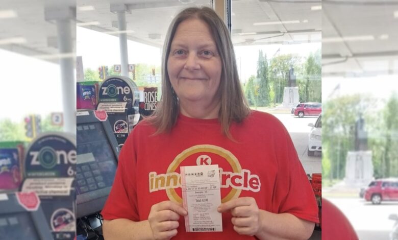 Four Illinois Players Win $1 Million or More in Single Powerball Drawing