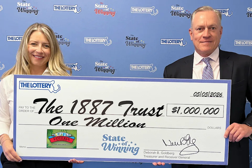 Trustees Sarah Allen and Robert Bannish claimed the prize on behalf of the 1887 Trust of Boston.