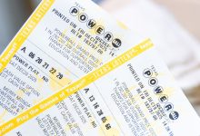 Buyer in Arkansas wins $1.8 billion stocking stuffer in Christmas Eve Powerball drawing