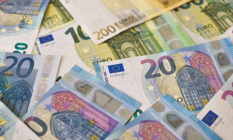 CHA-CHING! Lucky Tipperary man wins jackpot prize in Split the Pot draw