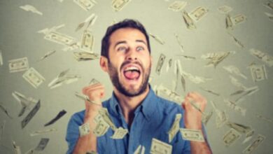 news-lottery-winner-money-raining-down