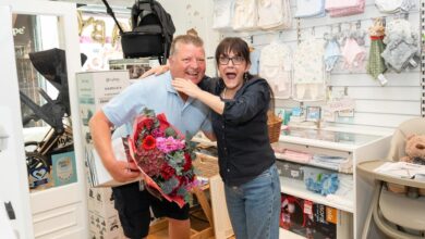 Delivery driver who quit job after lottery win spreads joy at former workplace