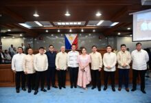 Senate minority calls on Cayetano to resign