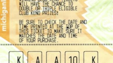 Michigan woman is packing for Florida after $100,000 lottery prize