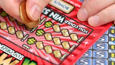 WA grandmother returns to first date spot after Lotto win