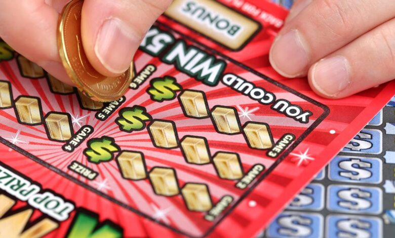 WA grandmother returns to first date spot after Lotto win