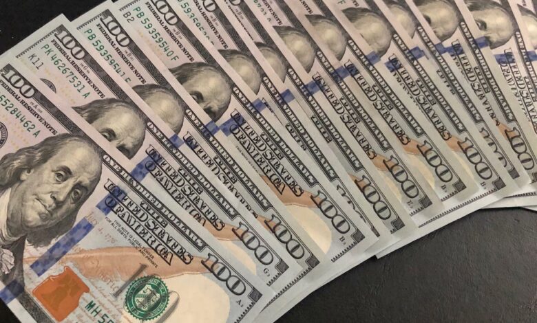 fourteen one hundred dollar bills