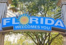 florida-welcomes-you-sign-usa-news