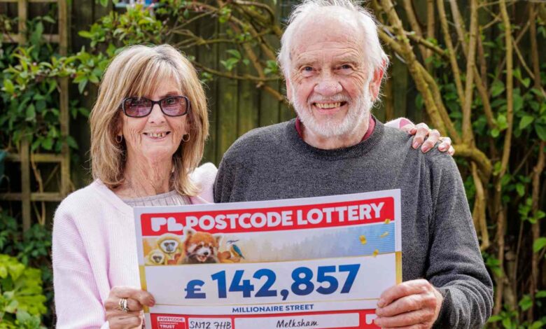 Couple Splits $1.3 Million Lottery Prize with Neighbors, Including Woman with Cancer