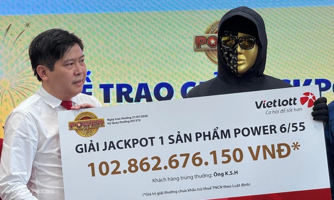 South Korean wins biggest Vietnam lottery prize ever claimed by a foreigner - VnExpress International