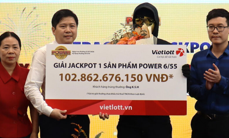 Foreign expert in Vietnam wins record Vietlott jackpot