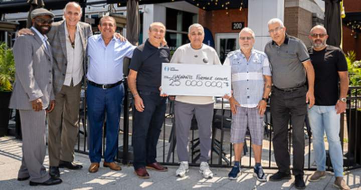 9 Quebecers share $25M Lotto Max jackpot winnings - Montreal | Globalnews.ca