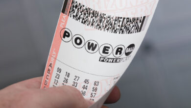 Powerball reaches $748 million after Saturday drawing ends without winner.