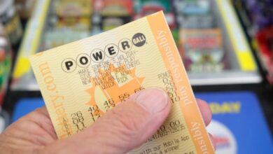 Powerball jackpot hits $856M, Philadelphia players line up for chance at record prize