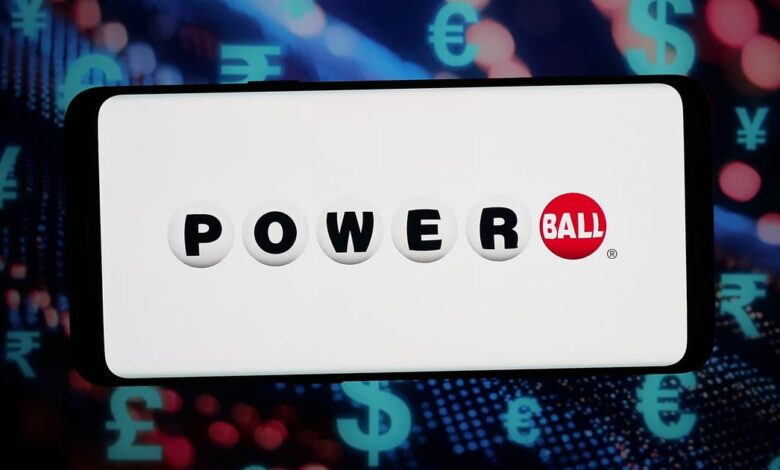 Powerball jackpot tops $900 million after no big winner Saturday