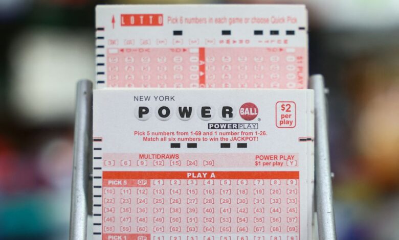 The Powerball jackpot is at $905m. Winners can only stay anonymous in some states.