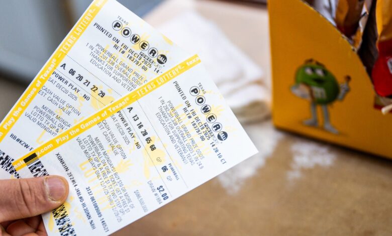 Powerball jackpot nears $1 billion in biggest prize of the year