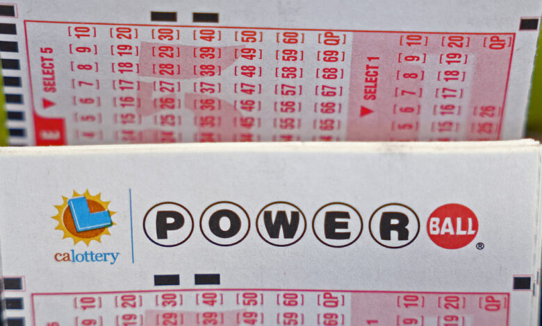 Single ticket bought in Illinois wins $1 billion Powerball jackpot