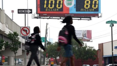 Powerball player in Illinois wins $1 billion jackpot