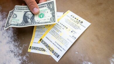 Powerball jackpot hits $1 billion after no one won $905 million grand prize