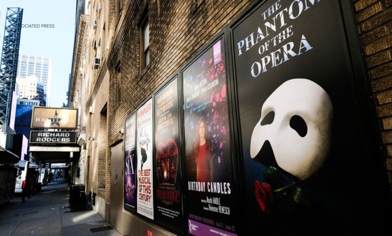 Mayor Mamdani announces free Broadway ticket lottery for NYC high school students