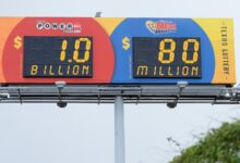 Powerball player in Illinois wins $1B lottery jackpot