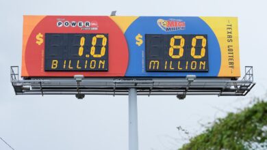 Powerball player in Illinois wins $1B lottery jackpot
